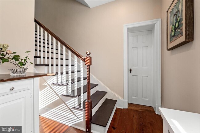 Building Photo - 6 E Cecil St