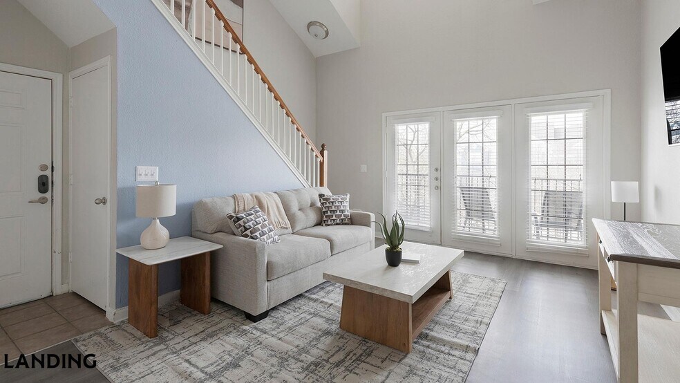 Building Photo - 9835 Fredericksburg Rd