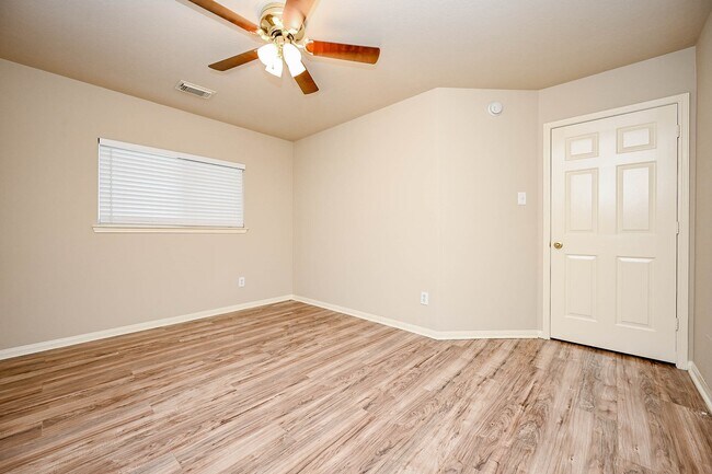 Building Photo - 18518 Shadow Line Ct