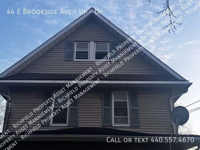 Building Photo - 44 E Brookside Ave