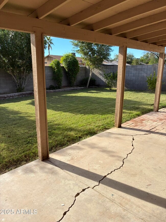 Building Photo - 2205 W Curry St