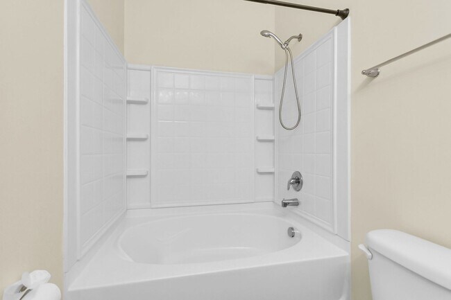 Building Photo - Beautiful FOUR bedroom townhome in Goose Creek!