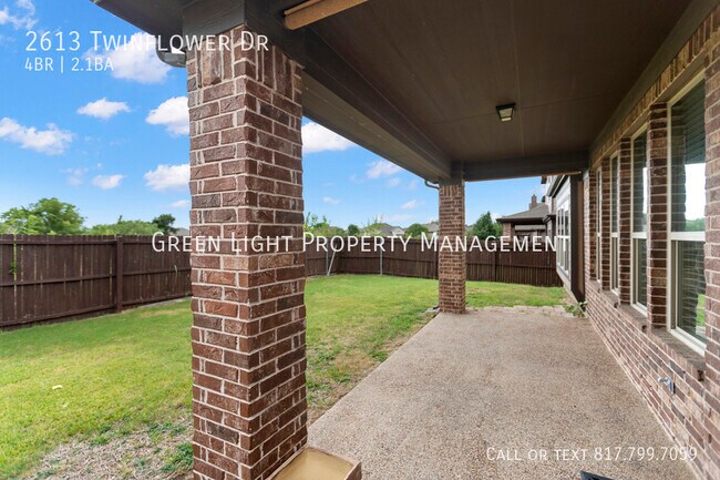Building Photo - 2613 Twinflower Dr