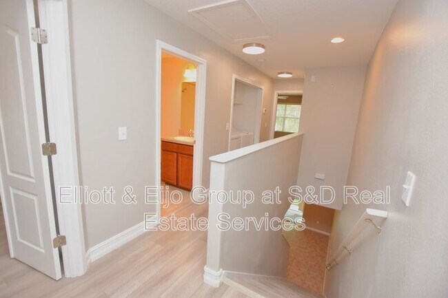 Building Photo - 4052 Mountain Chestnut Way