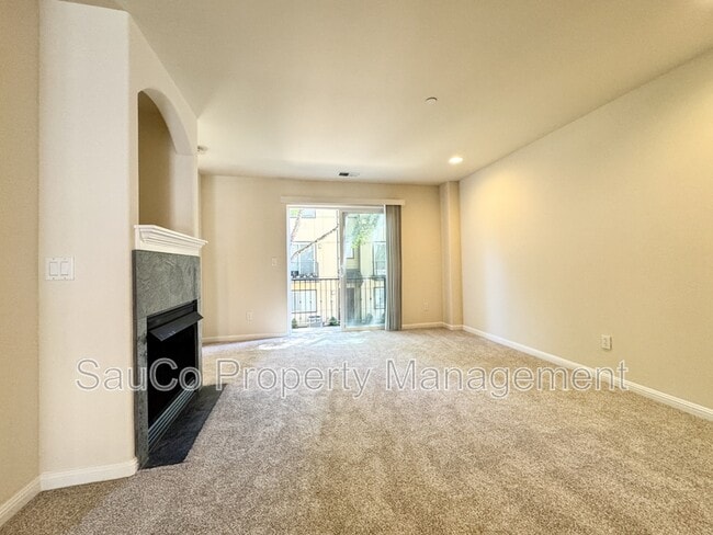 Building Photo - 2858 SW Tranquility Terrace