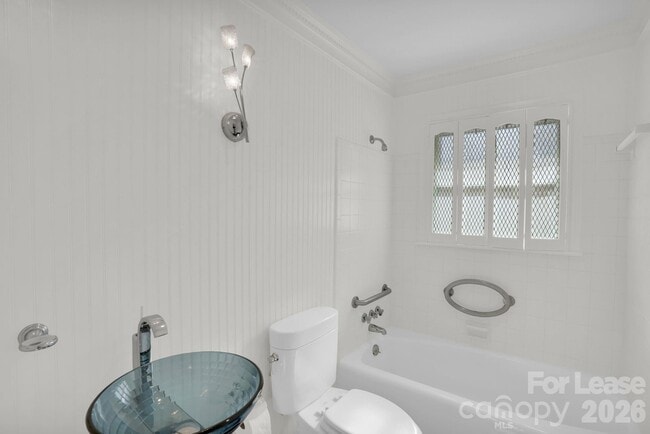 Building Photo - 408 Wilby Dr