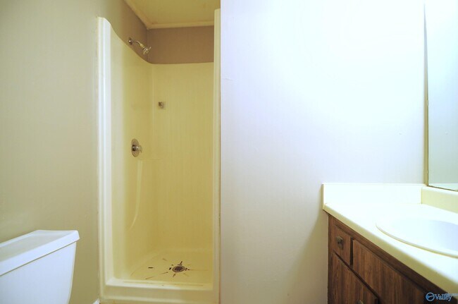 Building Photo - 2701 Lantern Walk SE