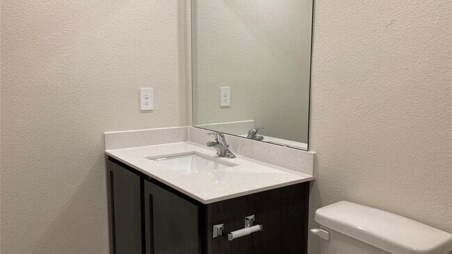 Building Photo - 3017 Boran Dr