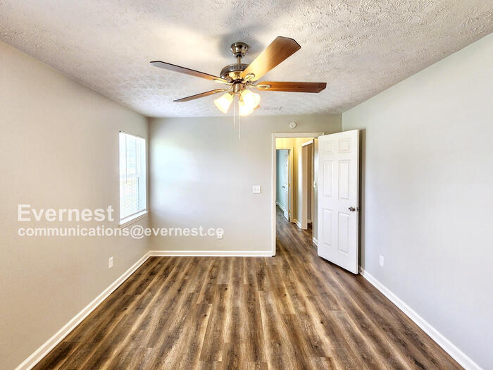 Building Photo - 303 Dove Point