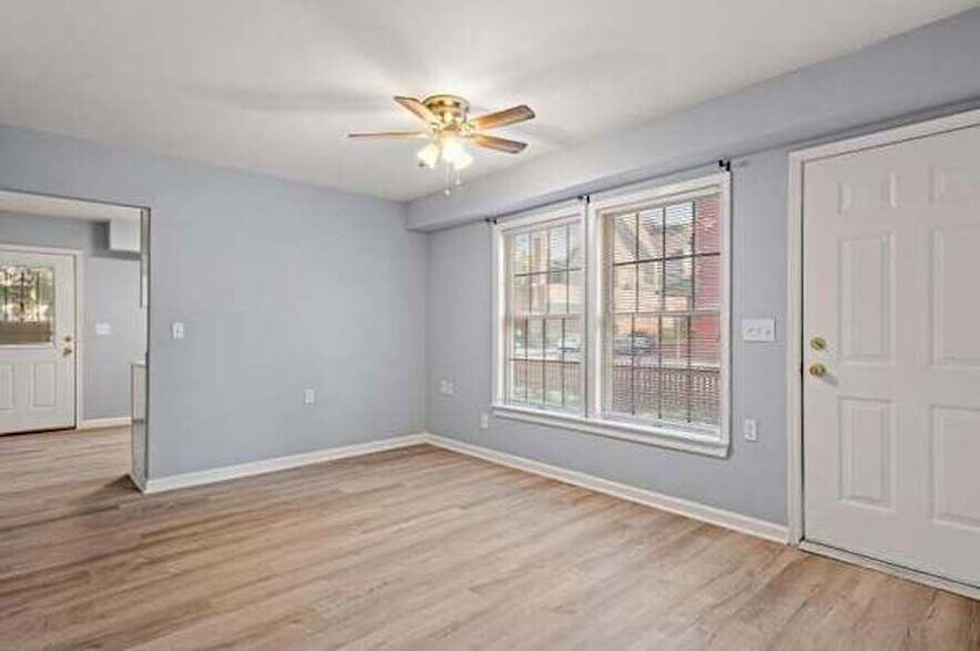 Building Photo - 1220 N 42nd St