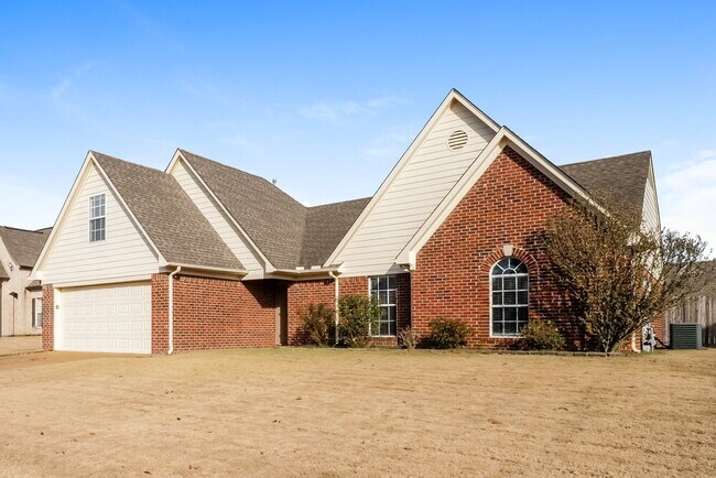 Building Photo - 5086 Jon Oak Dr