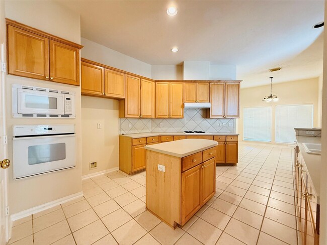 Building Photo - 103 Greenridge Cir