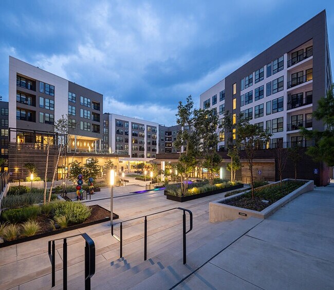 Building Photo - 3699 Lenox Rd NE