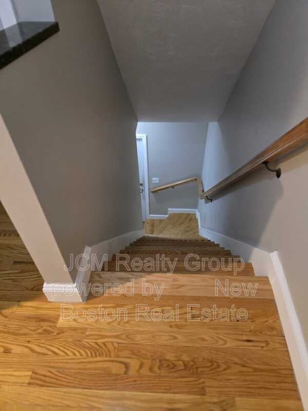 Building Photo - 283 Lincoln Ave