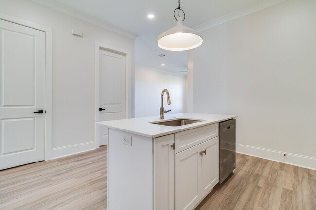 Building Photo - Brand New Single Story Townhome in Gated Community