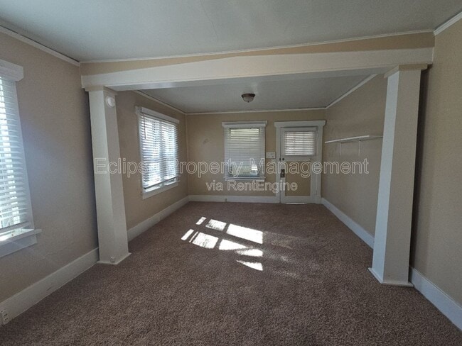 Building Photo - 204 Edison Ave