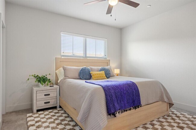 Building Photo - 2056 Local Rebel Lp