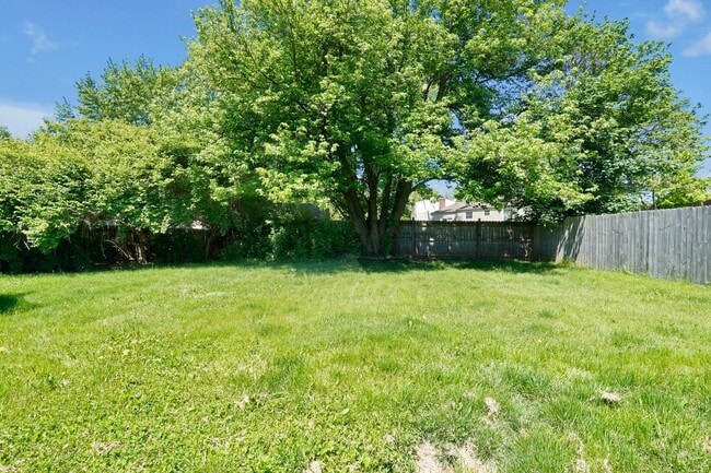 Building Photo - 859 Eliots Oak Rd