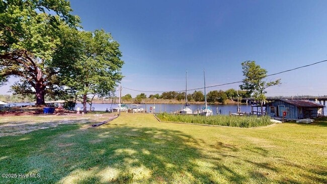 Building Photo - The Heart of Downtown