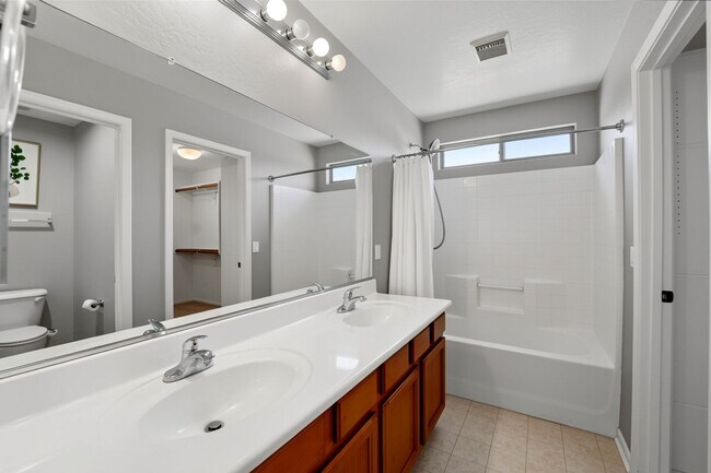 Building Photo - Gated Chandler Living | 4 Bedrooms in Top-Rated School District