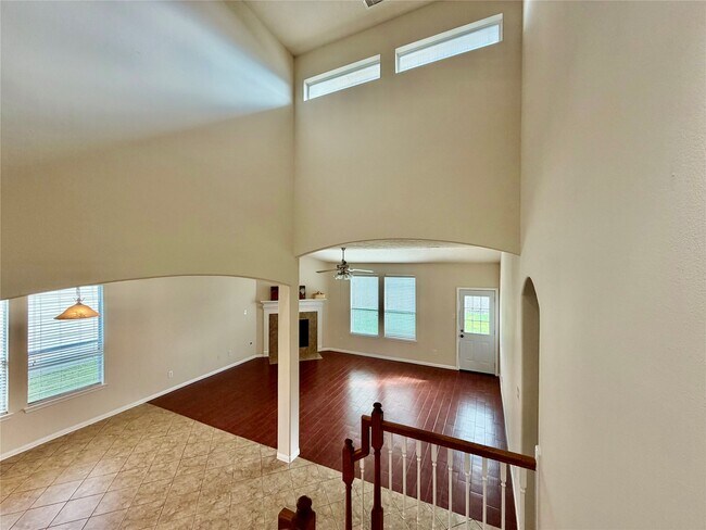 Building Photo - 25111 Hazel Ranch Dr