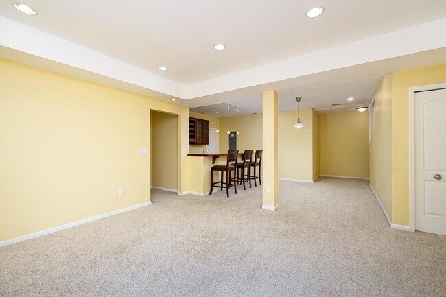 Building Photo - 2906 N Knightsbridge Cir