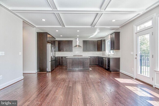 Building Photo - 3100 Greenway Blvd