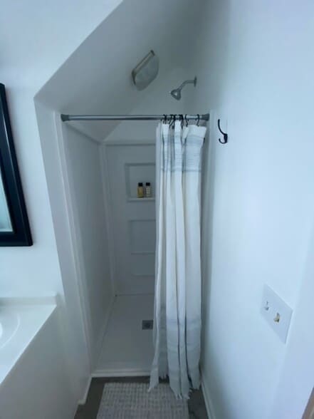 Building Photo - 2621 Colfax Ave S