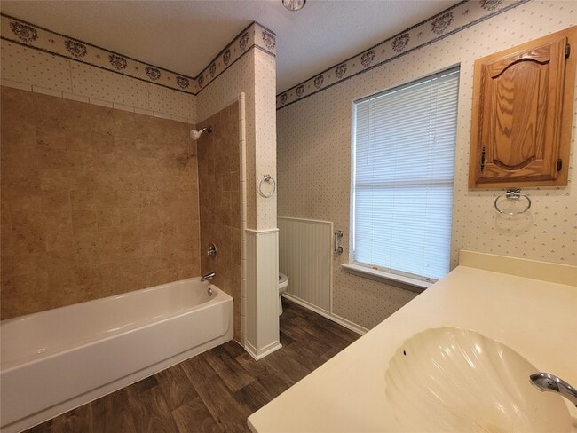 Building Photo - 1640 Stroud Ln