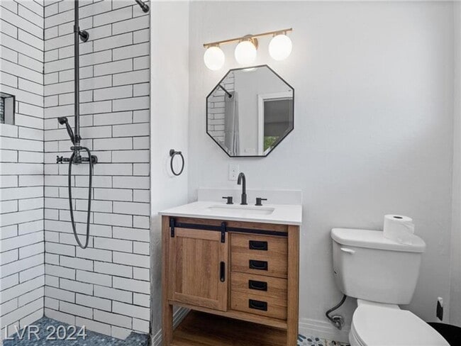 Building Photo - Spectacular Vintage 3Bed/2Bath Las Vegas h...