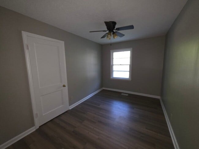 Building Photo - Holiday SPECIAL!! One Month FREE with a 13...