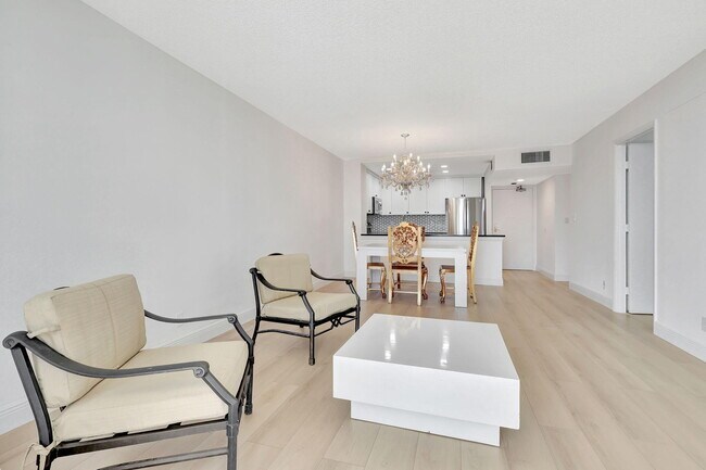 Building Photo - 3540 S Ocean Blvd