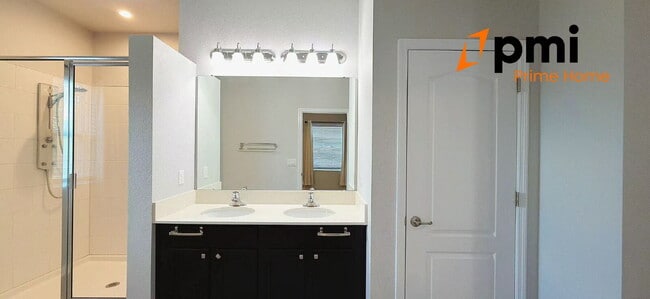 Building Photo - 17948 Passionflower Cir