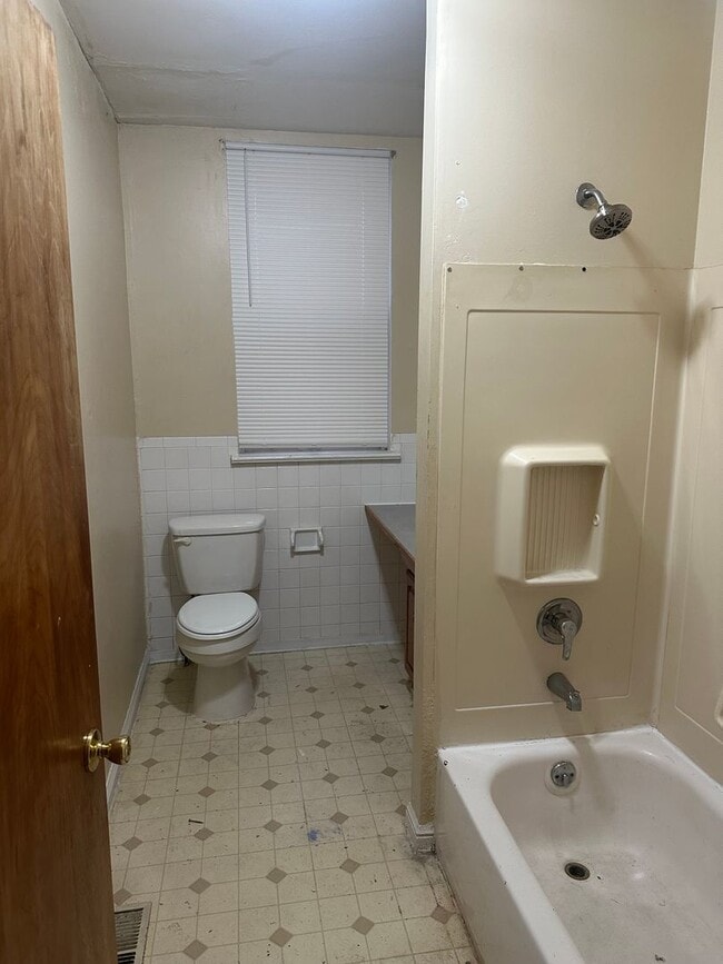 Building Photo - 5424 Michigan Ave