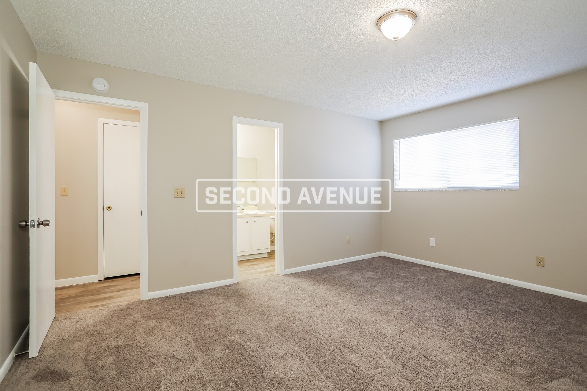 Building Photo - 8781 Whispering Pines Dr