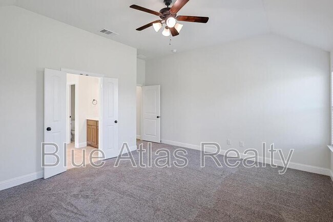 Building Photo - 3008 Bobcat Dr