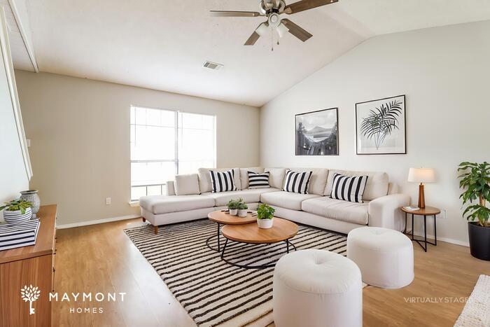 Building Photo - 1612 Waldron Cove