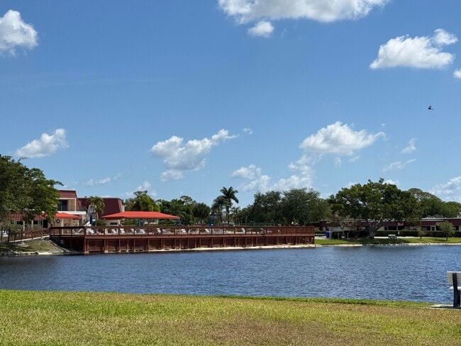 Building Photo - 734 Nantucket Cir