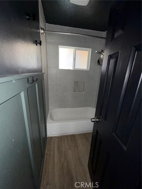 Building Photo - 814 E Erna Ave