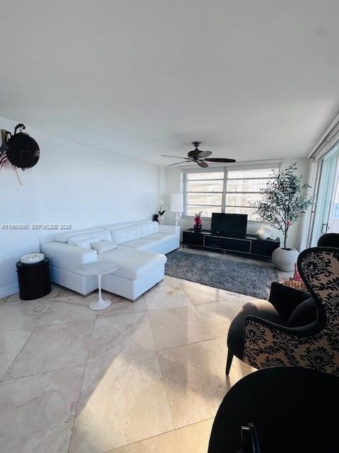 Building Photo - 150 SE 25th Rd