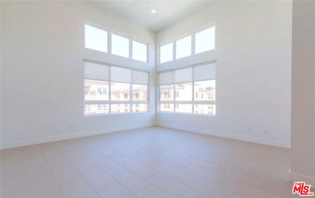 Building Photo - 12642 Sandhill Ln
