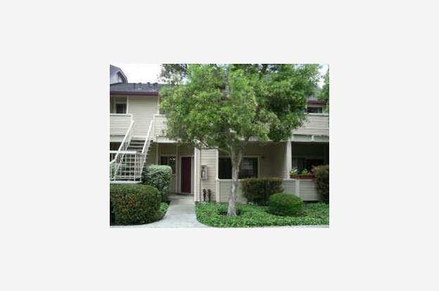 Building Photo - 1120 Cedar Gables Dr