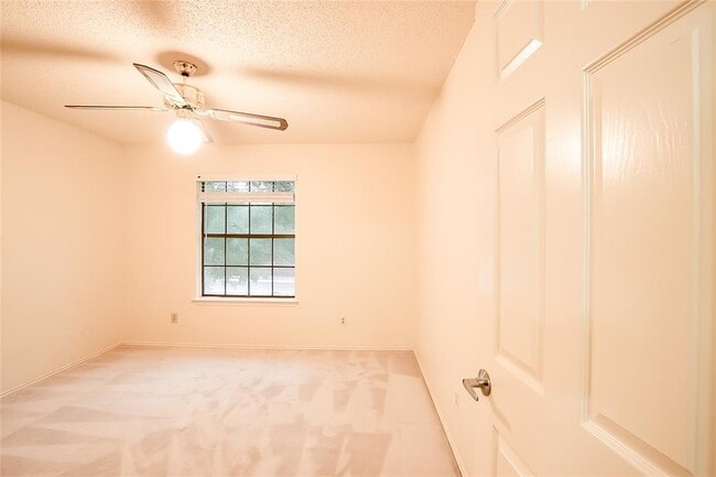 Building Photo - 6914 Dallas Dr