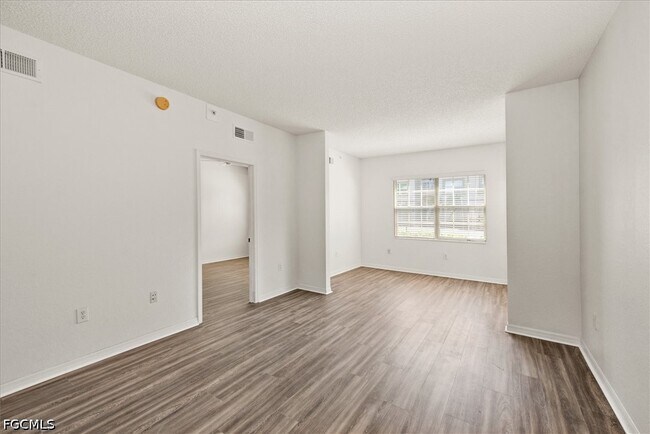 Building Photo - 15590 Ocean Walk Circle