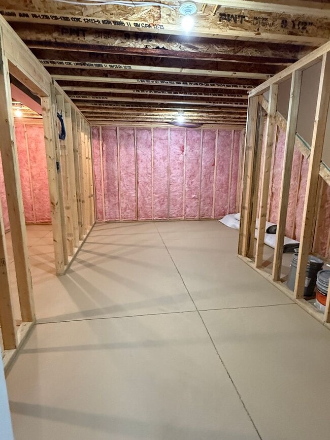 Building Photo - 2 Bedroom/2.5 Bath ranch townhome with 2 stall garage located in SE Lincoln