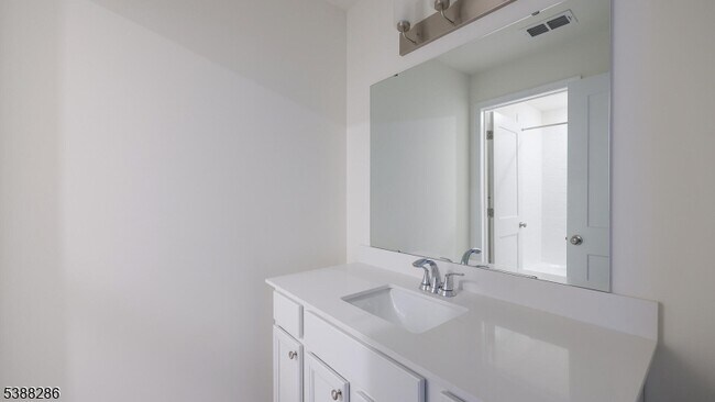 Building Photo - 208 Lavender Wy