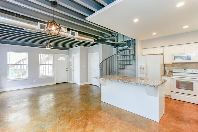 Building Photo - 4120 Beggs St