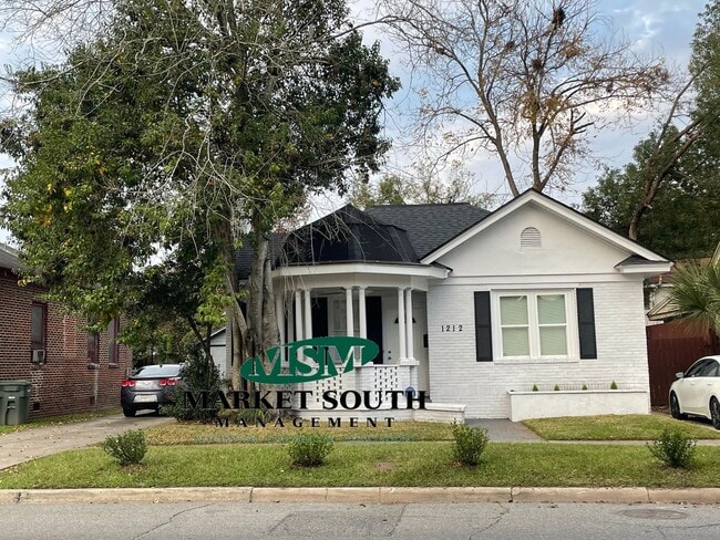Building Photo - BEAUTIFUL HOME- AVAILABLE JULY 15
