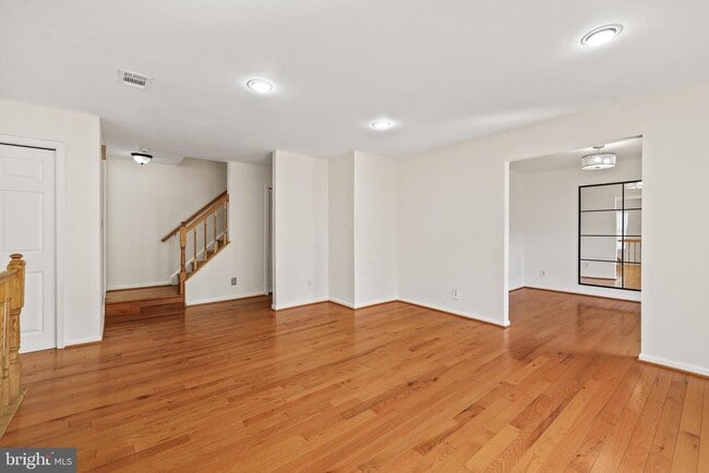 Building Photo - 4045 Chetham Wy