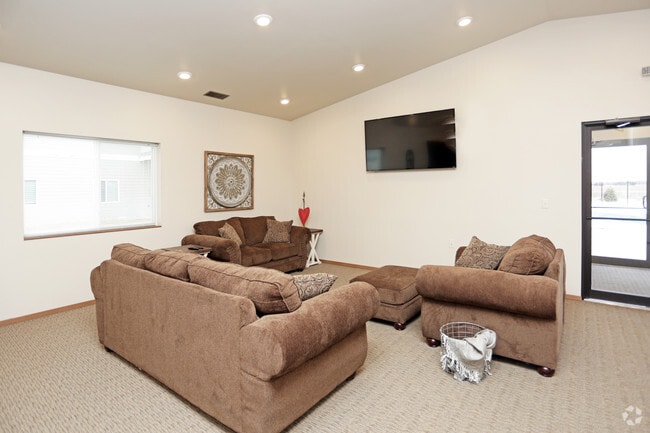 Clubhouse - River Valley Apartments